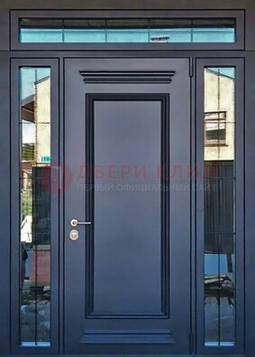 Черная металлическая дверь с фрамугой и филенкой ДФГ-19 в Кирове