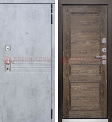 Серая металлическая дверь с МДФ коричневого цвета ДМ-304 в Кирове