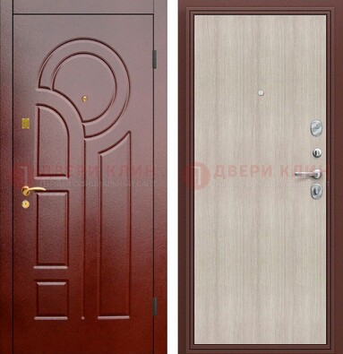 Красная металлическая дверь с МДФ панелями ДМ-368 в Кирове