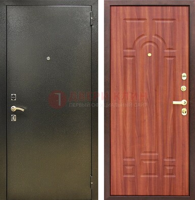 Входная темно-серая дверь с порошковой отделкой и МДФ Миланский орех ДП-281 в Кирове