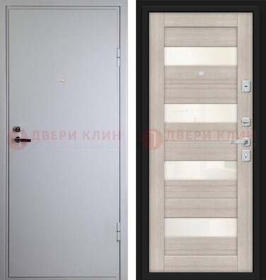 Белая железная дверь с порошковым напылением и стеклом ДП-308 в Кирове