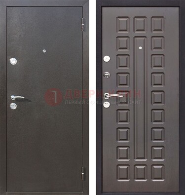 Коричневая железная дверь с порошковым окрасом ДП-63 в Кирове