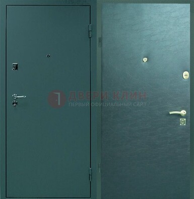Зеленая стальная дверь с порошковым покрытием ДП-93 в Кубинке