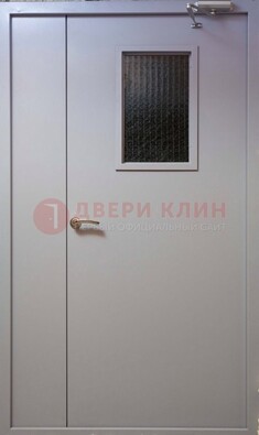 Белая железная подъездная дверь ДПД-4 в Кирове