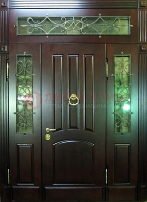 Стальная парадная дверь со стеклом и ковкой ДПР-18 для деревянного дома в Кирове