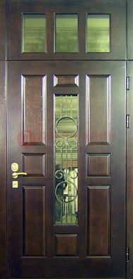 Парадная дверь со стеклянными вставками и ковкой ДПР-1 в офисное здание в Кирове