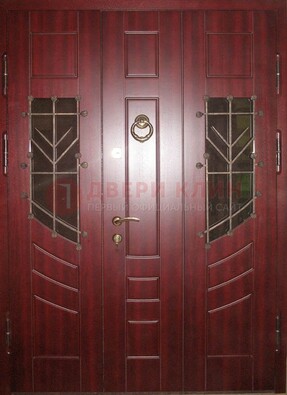 Парадная дверь со вставками из стекла и ковки ДПР-34 в загородный дом в Кирове