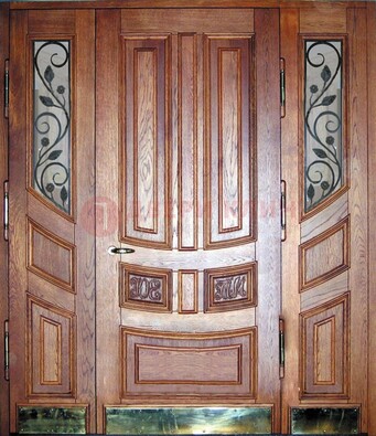 Парадная дверь со стеклом и ковкой ДПР-35 для загородного дома в Кирове
