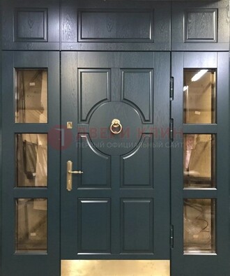 Стальная парадная дверь ДПР-64 со стеклопакетом в Кирове
