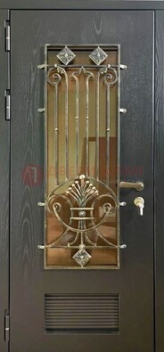 Одностворчатая железная дверь со стеклом и ковкой для дома ДСК-101 в Кирове