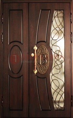 Полуторная стальная дверь со стеклом и золотой ковкой ДСК-14 в Кирове