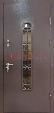Металлическая дверь Порошок с небольшим стеклом и ковкой ДСК-282 в Кирове
