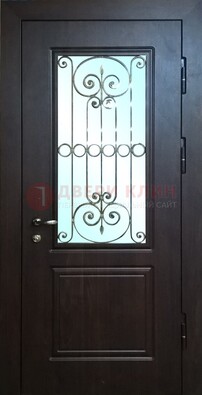 Железная дверь со стеклом и ковкой ДСК-65 для общественных зданий в Кирове