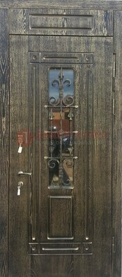 Зеленая входная дверь со стеклом и ковкой ДСК-67 в Кирове