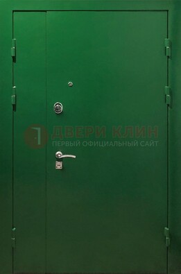 Зеленая распашная тамбурная дверь Порошок ДТМ-47 в Кирове